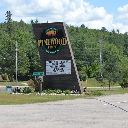 Pinewood Inn Barrys Bay Екстер'єр фото