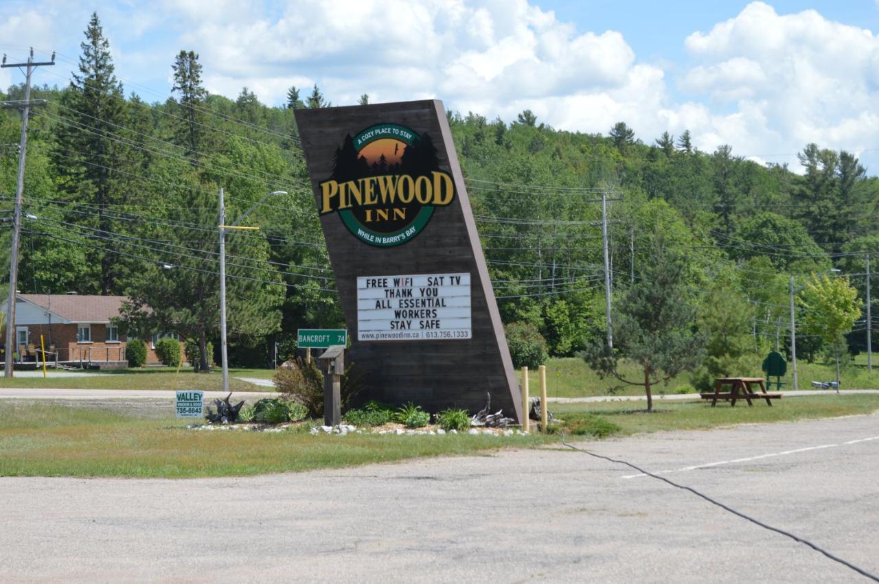 Pinewood Inn Barrys Bay Екстер'єр фото
