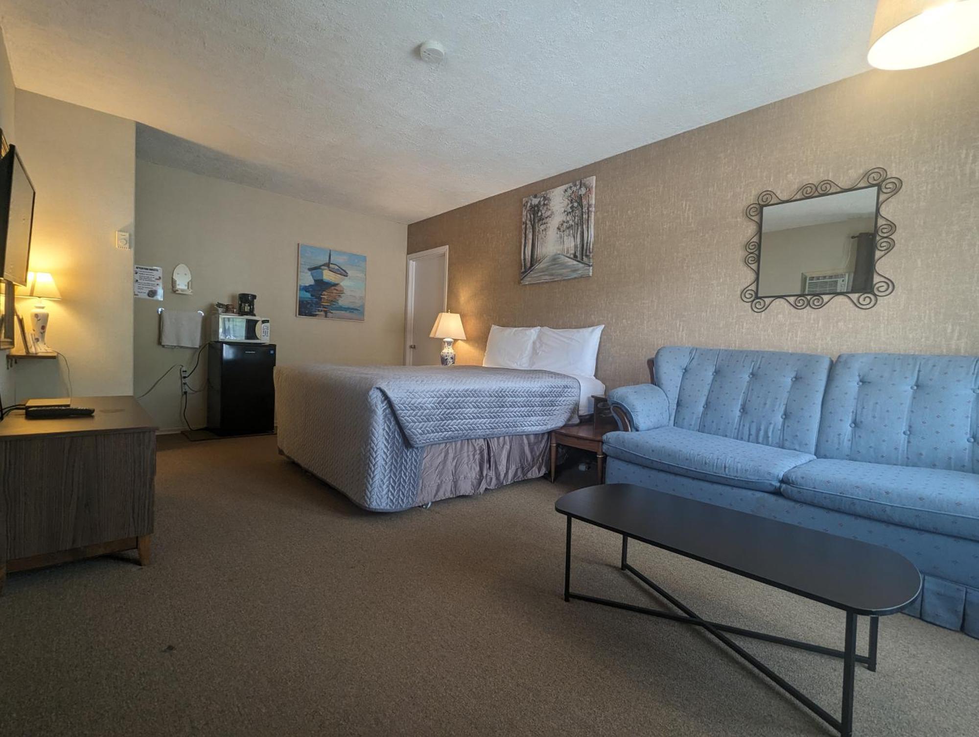 Pinewood Inn Barrys Bay Екстер'єр фото